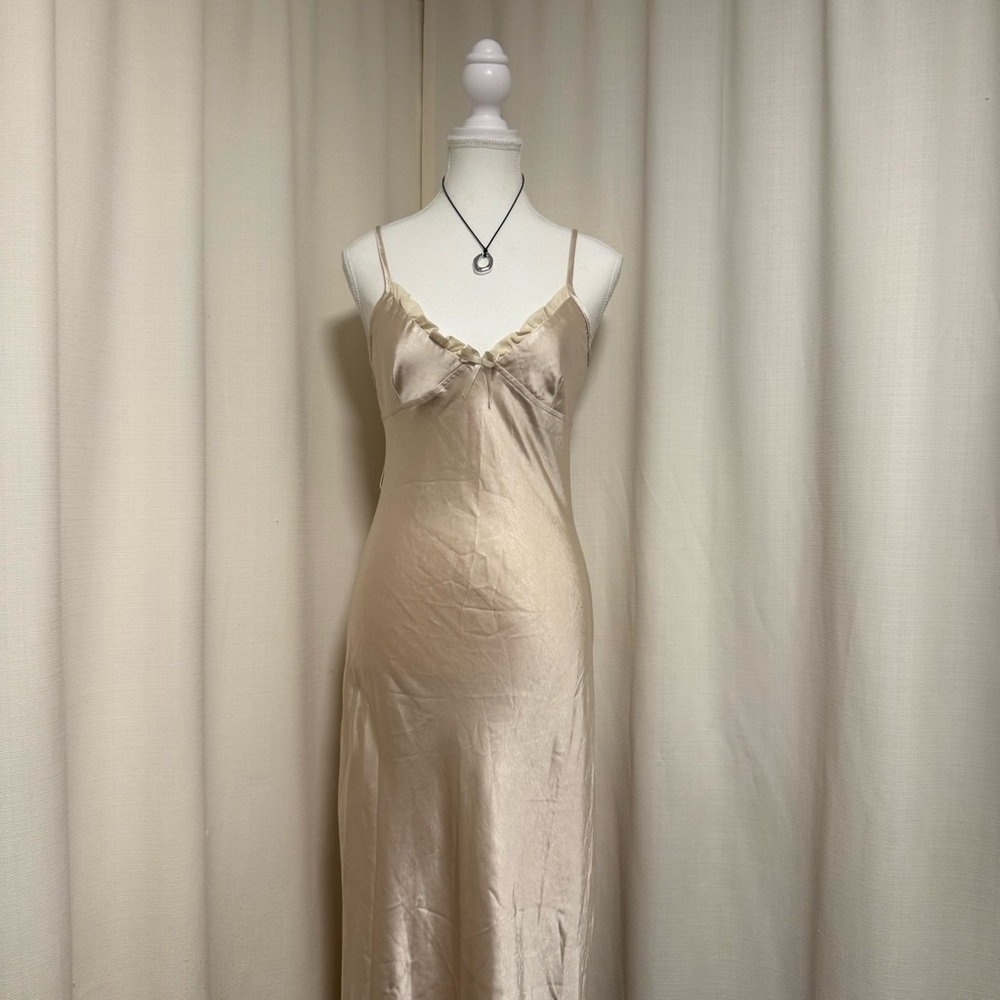 Motel Rocks Cream Maxi Dress - Picture 5 of 9